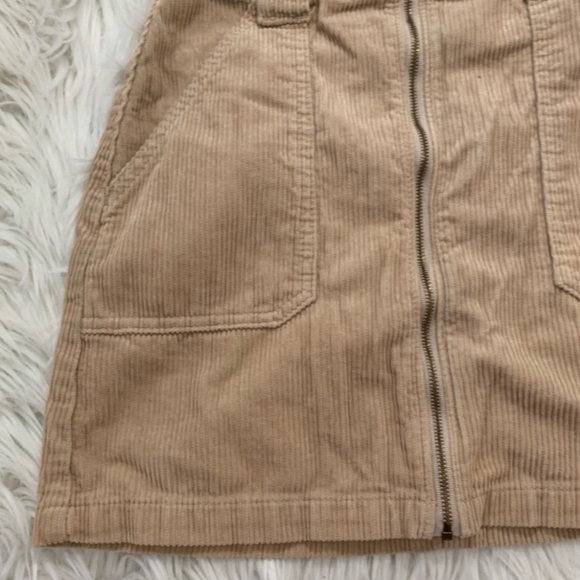 Hollister Ultra High Rise Tan Corduroy Mini Skirt Juniors Size 9 Full Zip Front - Picture 5 of 10